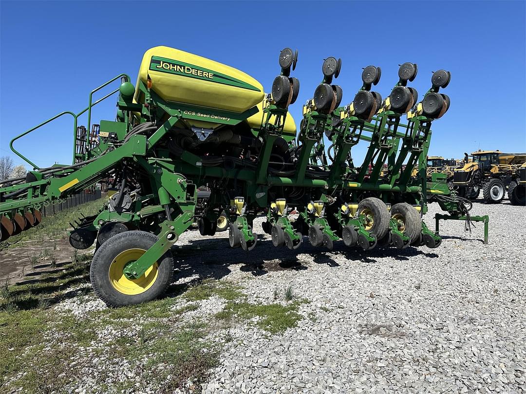 Image of John Deere 1790 Primary image