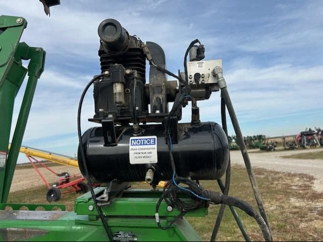 Image of John Deere 1790 Image 1