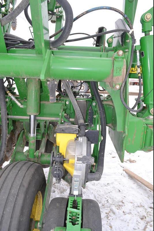 Image of John Deere 1790 equipment image 3