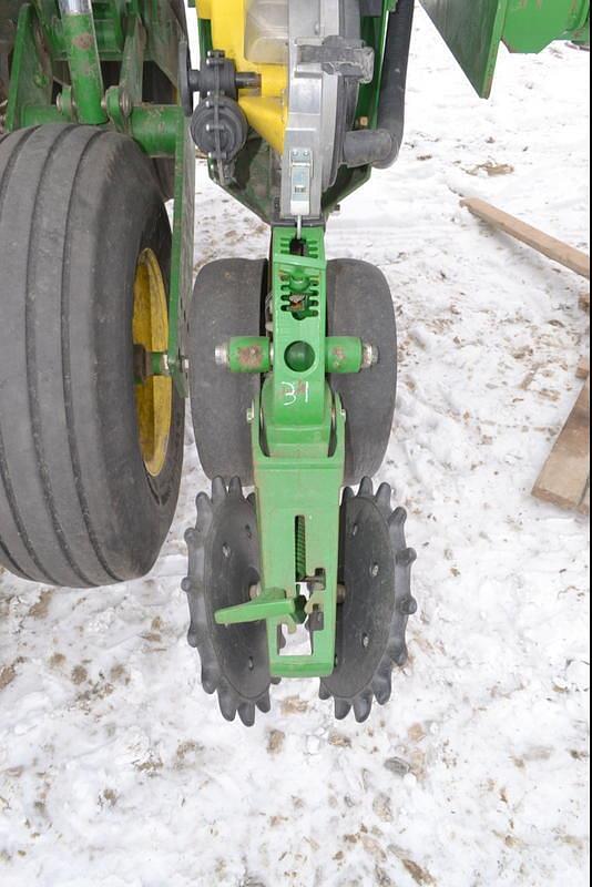 Image of John Deere 1790 equipment image 1