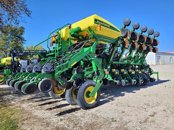 Image of John Deere 1790 Primary image