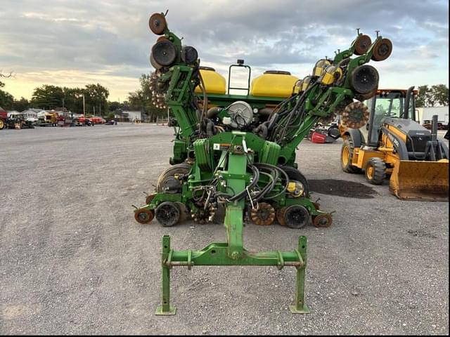 Image of John Deere 1790 equipment image 1