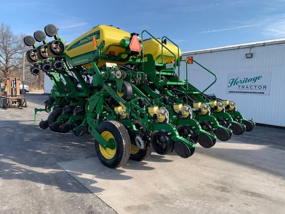 Image of John Deere 1790 equipment image 2