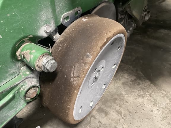 Image of John Deere 1790 equipment image 3