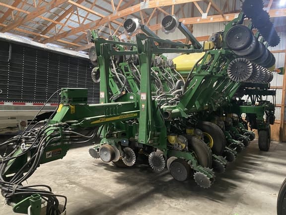 Image of John Deere 1790 Primary image