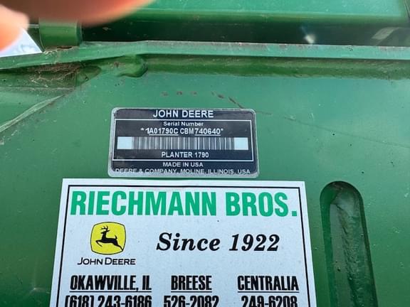 Image of John Deere 1790 equipment image 3