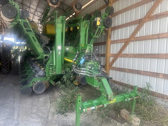 Image of John Deere 1790 equipment image 1