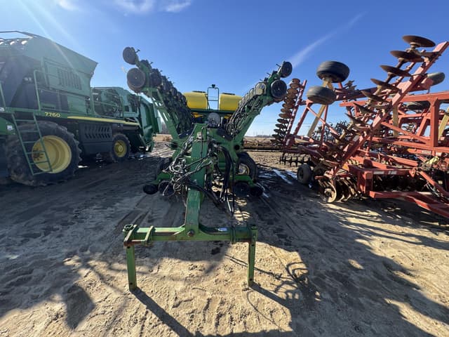 Image of John Deere 1790 equipment image 2