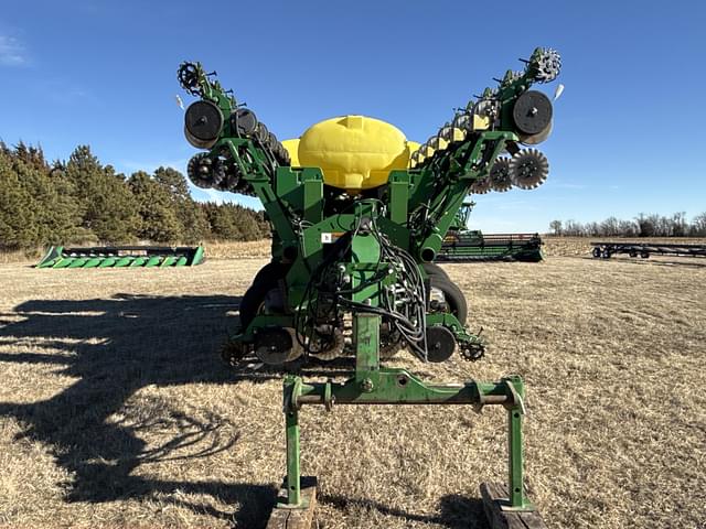 Image of John Deere 1790 equipment image 2