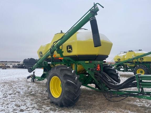 Image of John Deere 1835 equipment image 3