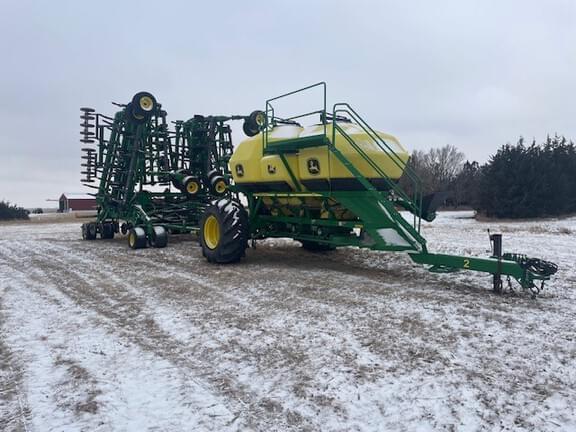 Image of John Deere 1835 equipment image 1