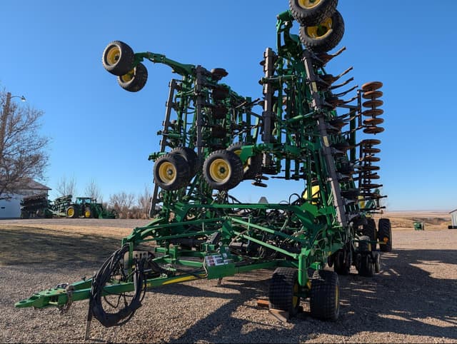 Image of John Deere 1835 equipment image 1