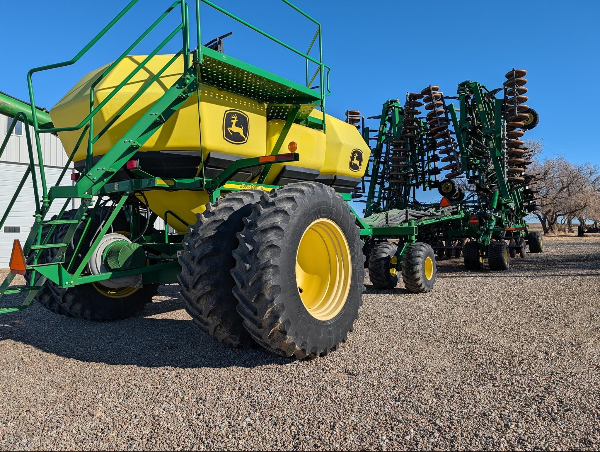 2011 John Deere 1835 Equipment Image0