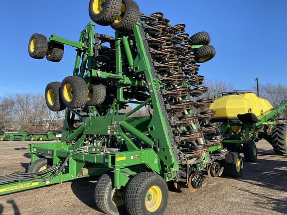 Image of John Deere 1890 equipment image 1