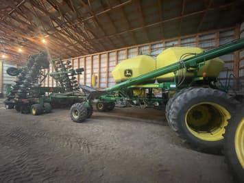 Main image John Deere 1890