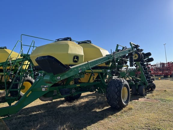 2011 John Deere 1890 Equipment Image0