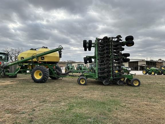 Image of John Deere 1890 equipment image 4