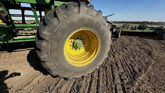 Image of John Deere 1890 equipment image 4