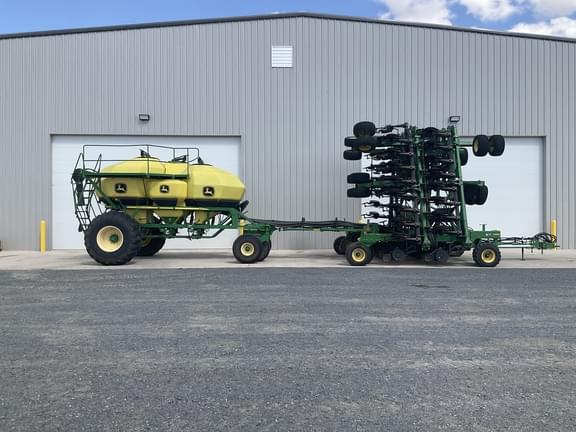 Image of John Deere 1890 equipment image 1