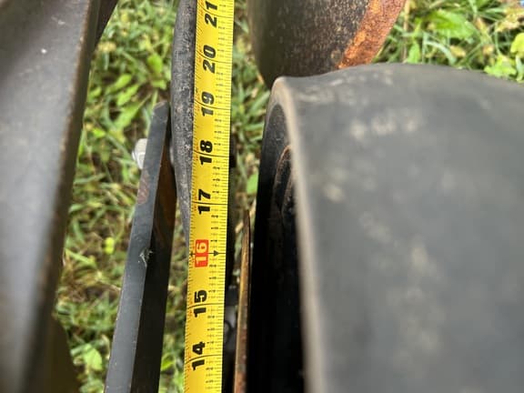 Image of John Deere 1890 equipment image 3