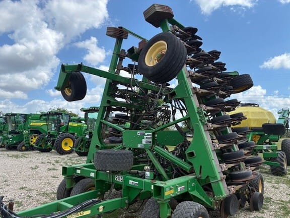2011 John Deere 1890 Equipment Image0
