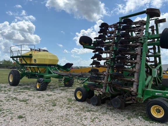 Image of John Deere 1890 equipment image 1