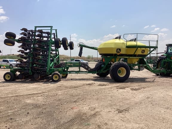 2011 John Deere 1890 Equipment Image0