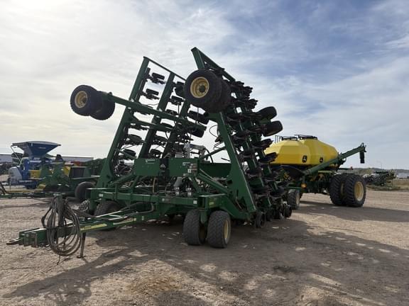 Image of John Deere 1895 equipment image 1