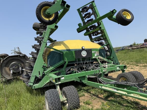 Image of John Deere 1990 equipment image 4