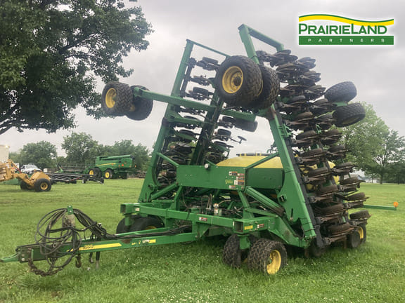 2011 John Deere 1990 Equipment Image0