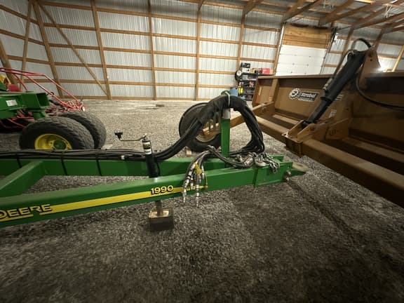 Image of John Deere 1990 equipment image 3