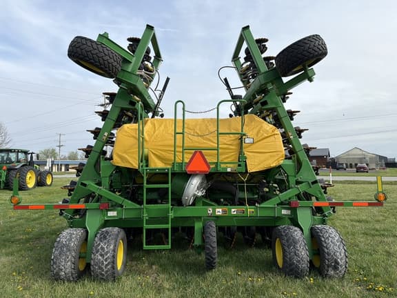 Image of John Deere 1990 equipment image 1