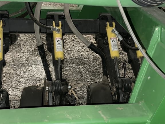 Image of John Deere 1990 equipment image 4