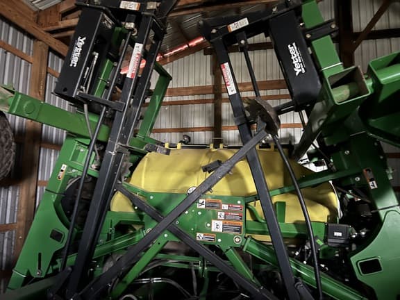 Image of John Deere 1990 Image 1