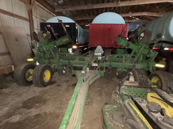 Main image John Deere 2100