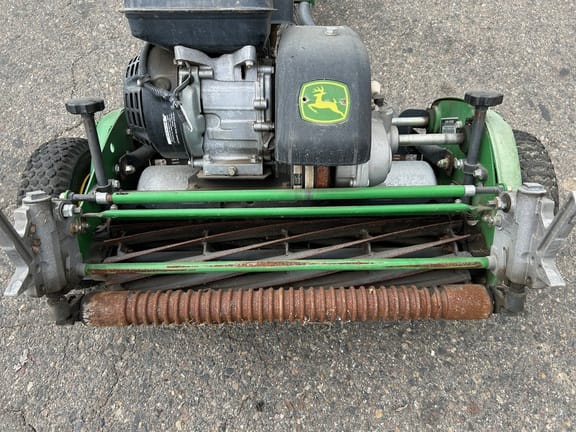 2011 John Deere 220SL Equipment Image0