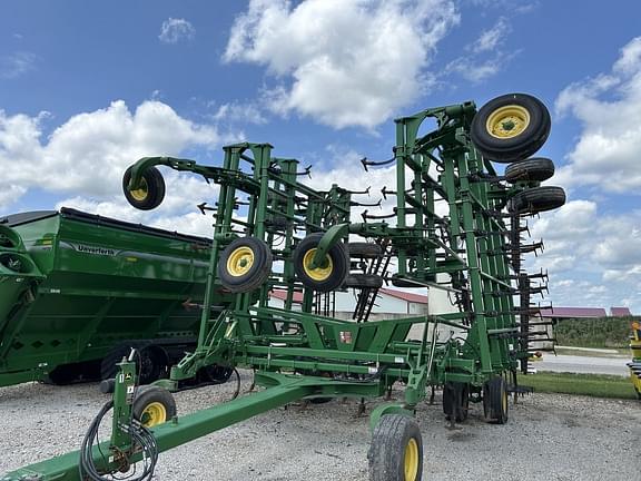 Image of John Deere 2210 Primary image