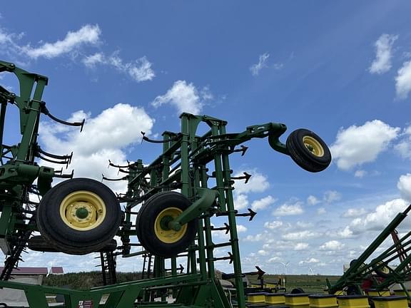 Image of John Deere 2210 equipment image 3