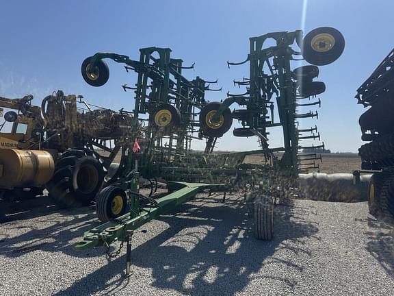 Image of John Deere 2210 Primary image