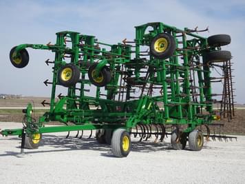 Main image John Deere 2210