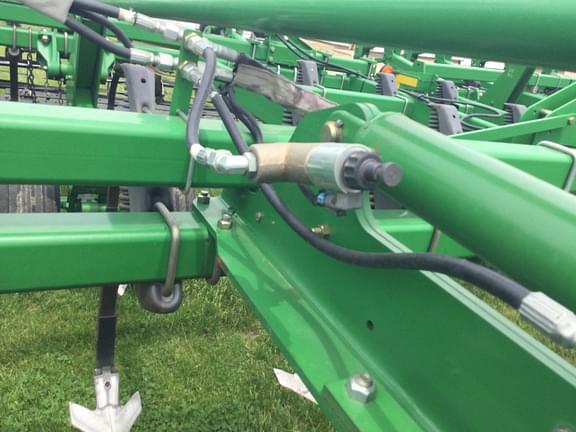 Image of John Deere 2210 equipment image 3