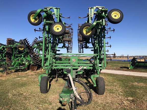 Image of John Deere 2210 equipment image 4