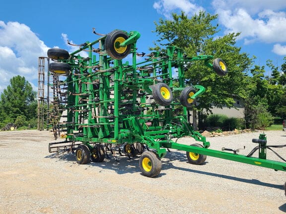 2011 John Deere 2210 Equipment Image0