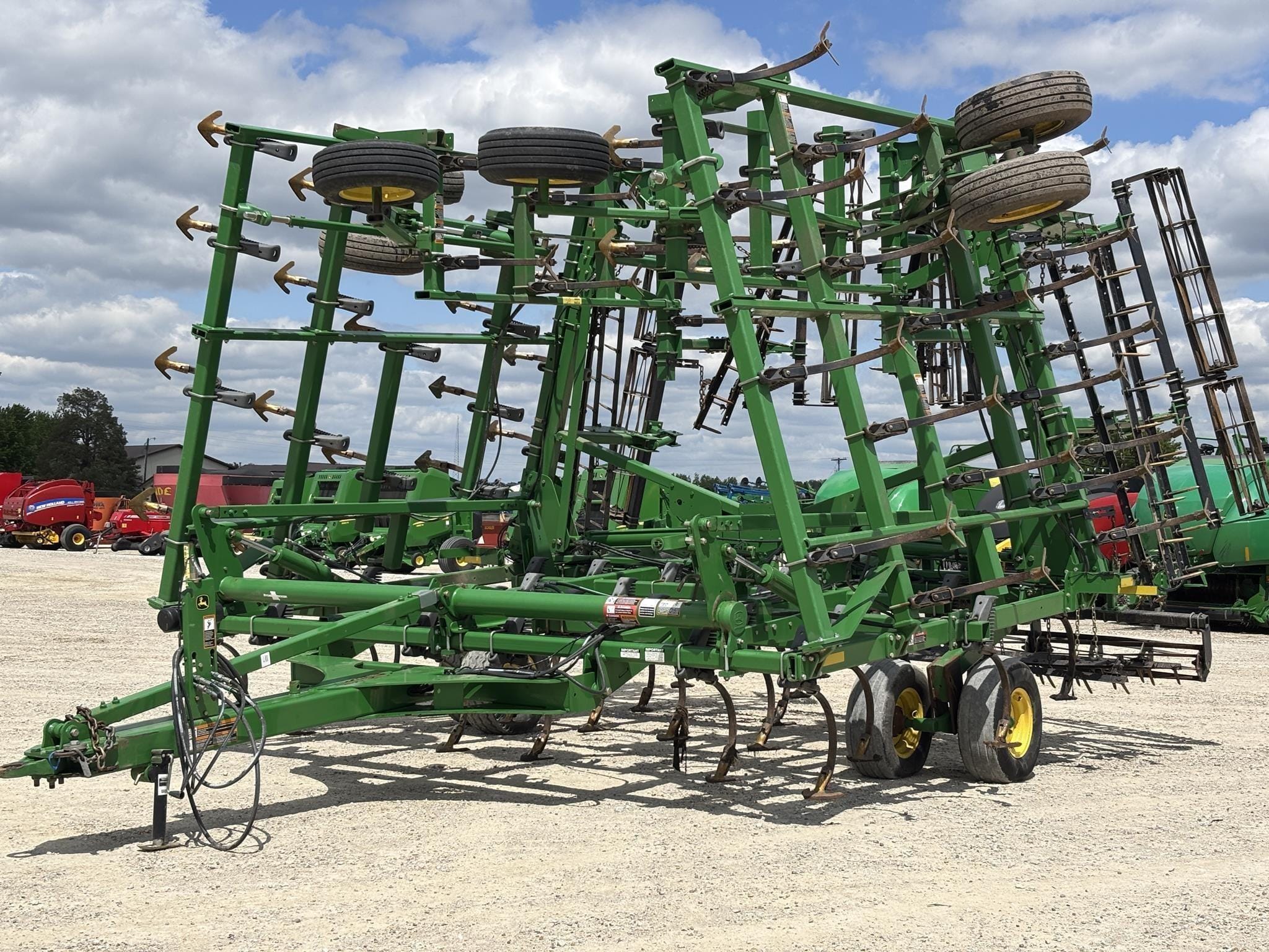 2011 John Deere 2210 Equipment Image0