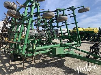 2011 John Deere 2210L Equipment Image0