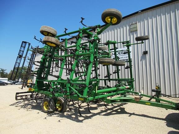 Image of John Deere 2210 equipment image 3