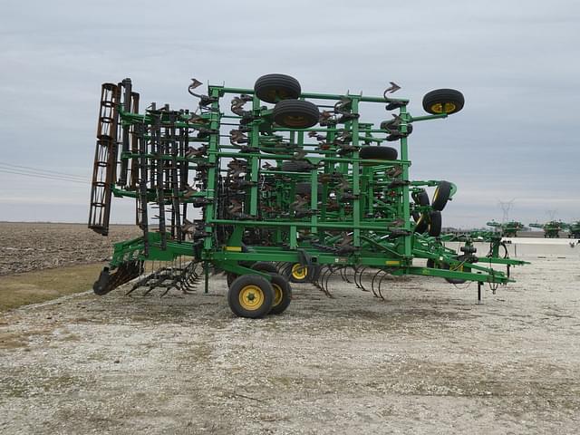 Image of John Deere 2210 equipment image 3