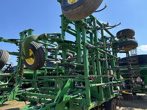 Image of John Deere 2210 equipment image 3