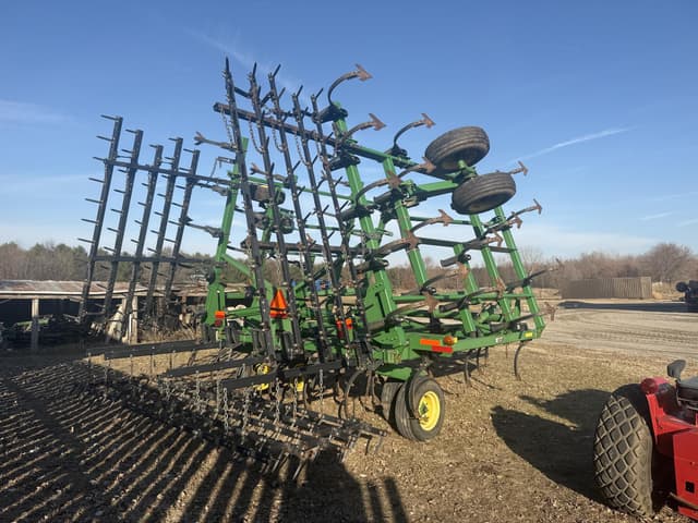 Image of John Deere 2210 equipment image 2