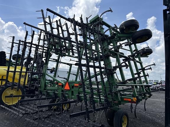 Image of John Deere 2210L equipment image 4